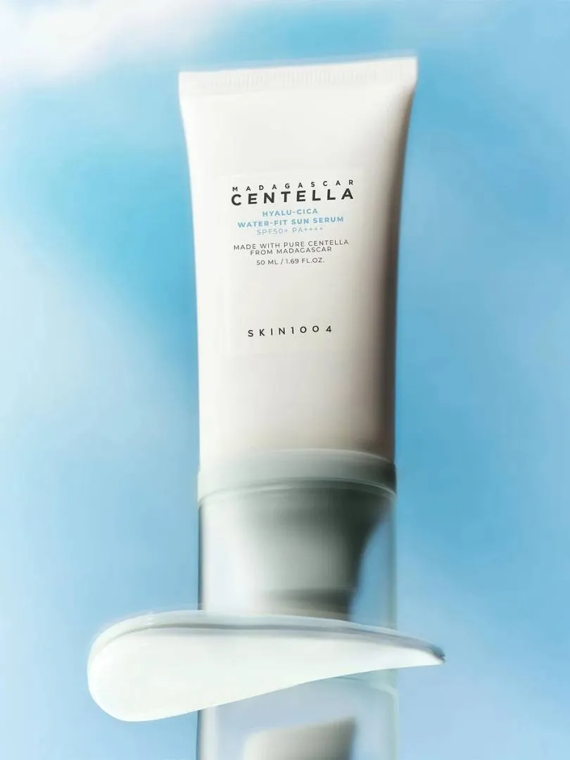 Skin1004 Madagascar Centella Hyalu-Cica Water-Fit Sun Serum SPF50+ PA++++ – Αντιηλιακό με υαλουρονικό κ σεντελα ασιάτικα - 50 ml